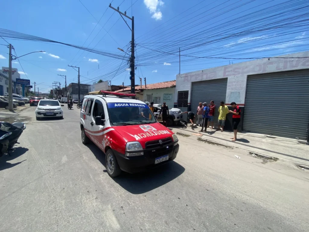 Após acidente com morte, Avenida Senhora Santana registra nova colisão envolvendo motorista que teria passado mal ao volante