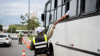 Bahia realiza blitz para garantir transporte gratuito no 2º turno