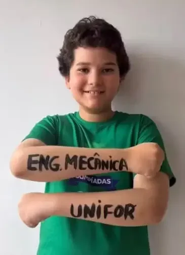 Baiano de 10 anos passa em 3º lugar no curso de engenharia mecânica em universidade de Fortaleza