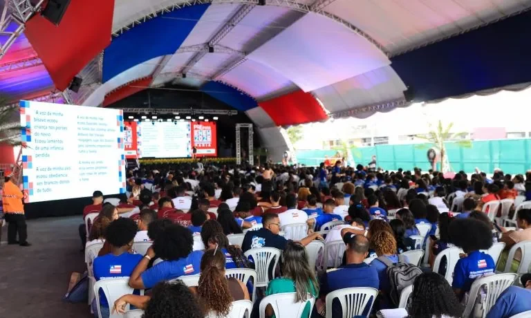 Estudantes baianos podem acessar aulões do ENEM pela TV Conexões Estação do Saber