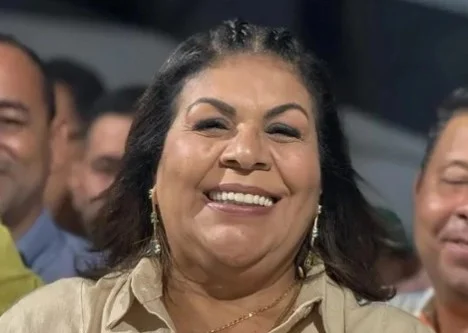 Prefeita de Cansanção nomeia a própria filha para cargo de Chefe de Gabinete